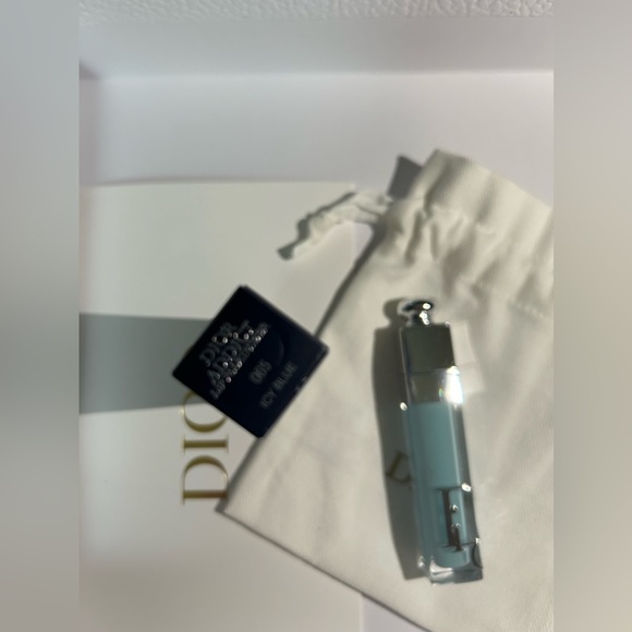 Dior Addict Lip Maximizer in Icy Blue Limited Edition - Picture 3 of 5
